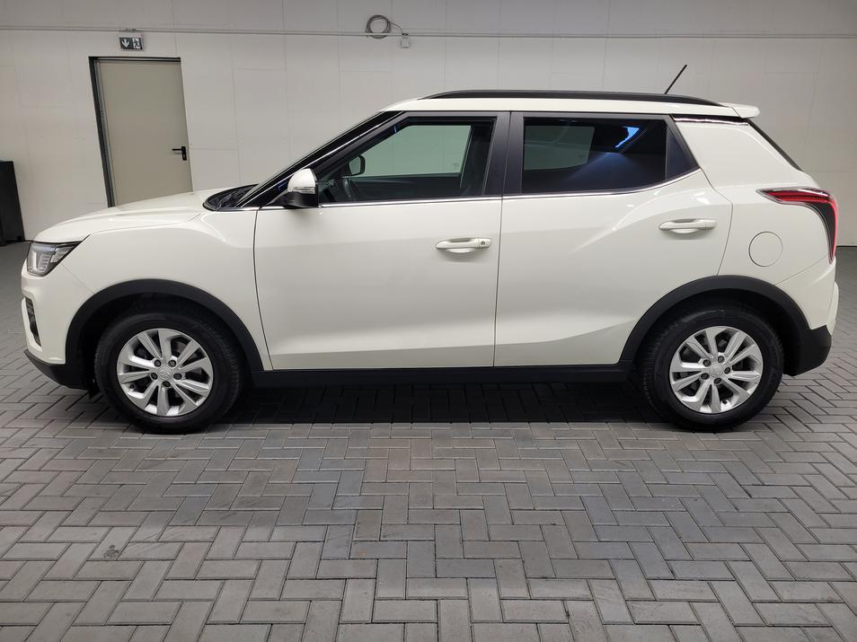 Ssangyong Tivoli Crystal Navi/AHK/PDC/SHZ/Tempomat